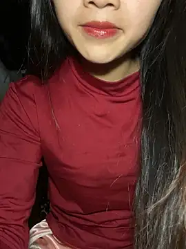 Snapshot of uyensexy chatting on 02-25-26, 02:27 uyensexy online show from 02-25-26, 02:27