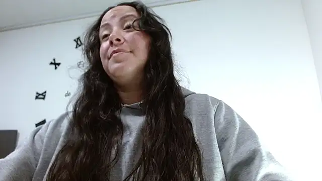 Snapshot of ElaMurray02 chatting on 02-04-26, 01:17 ElaMurray02 online show from 02-04-26, 01:17