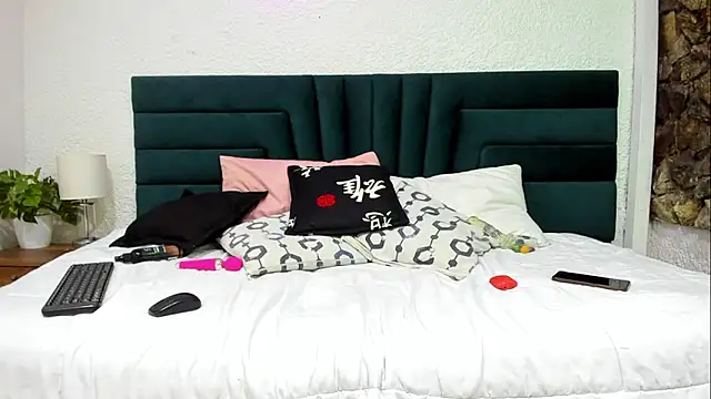 Dahliablack online show from 03-21-26, 12:21