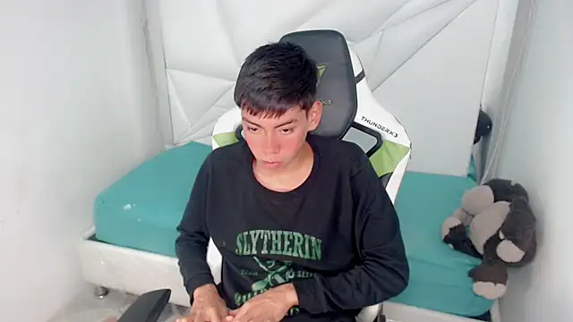 Snapshot of Liarr_ chatting on 02-24-26, 08:07 Liarr online show from 02-24-26, 08:07