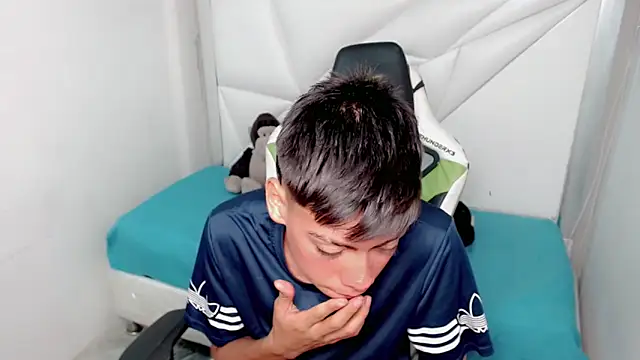 Liarr  online show from 03-04-26, 08:04