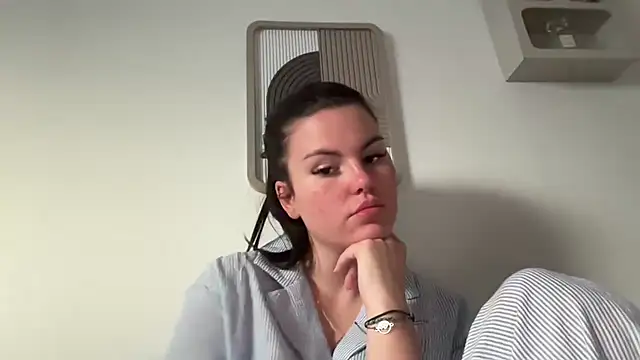 kiaraaaa75 online show from 04-20-26, 06:20