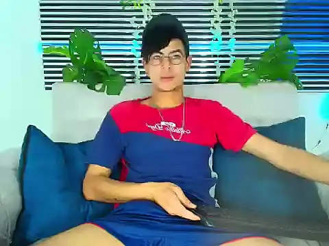 ThiiagoSaeenz online show from 02-09-26, 04:00