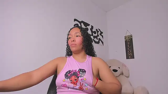 Nia13 online show from 04-13-26, 05:57