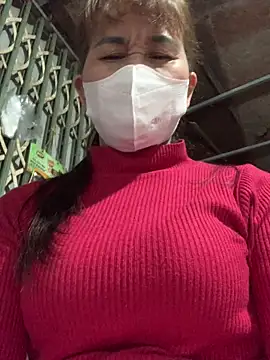 Snapshot of YANINA120 chatting on 02-15-26, 10:58 YANINA120 online show from 02-15-26, 10:58