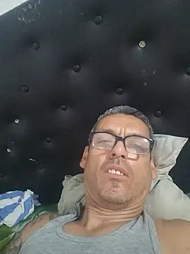 Carlos-0425 online show from 07-18-26, 03:44
