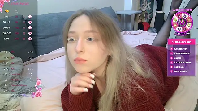 Snapshot of Emiliaaah chatting on 02-19-26, 10:28 Emiliaaah online show from 02-19-26, 10:28