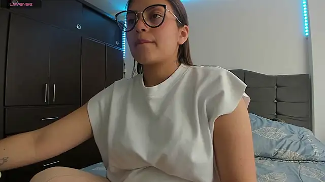 AnnaBailey  online show from 03-17-26, 03:15