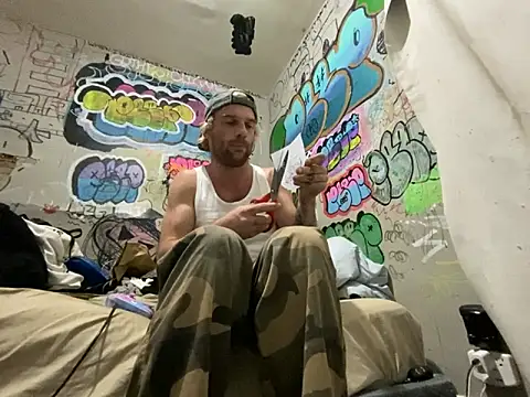 Snapshot of gothboiplzty chatting on 06-20-26, 04:37 gothboiplzty online show from 06-20-26, 04:37