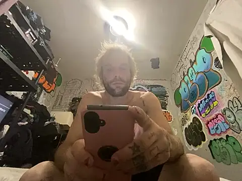 Snapshot of gothboiplzty chatting on 07-04-26, 04:18 gothboiplzty online show from 07-04-26, 04:18