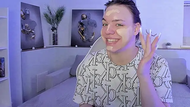 Snapshot of Madison_dolly chatting on 02-03-26, 02:10 Madison dolly online show from 02-03-26, 02:10