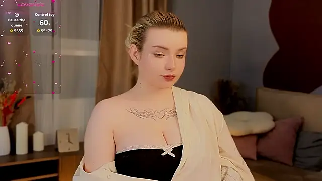 Snapshot of _Matadora_ chatting on 02-02-26, 03:00 Matadora online show from 02-02-26, 03:00