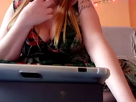 Snapshot of trixye21 chatting on 02-23-26, 08:55 trixye21 online show from 02-23-26, 08:55