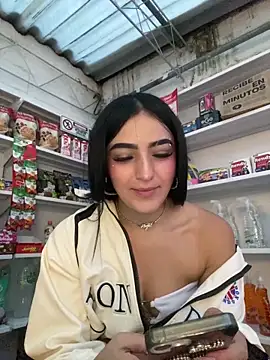 Snapshot of Valery_pink18 chatting on 02-13-26, 11:12 Valery pink18 online show from 02-13-26, 11:12