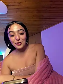 Snapshot of Valery_pink18 chatting on 02-15-26, 08:13 Valery pink18 online show from 02-15-26, 08:13