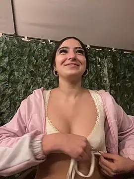 Snapshot of Valery_pink18 chatting on 02-22-26, 02:34 Valery pink18 online show from 02-22-26, 02:34