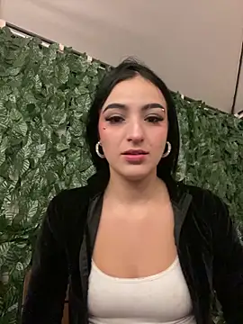 Snapshot of Valery_pink18 chatting on 02-27-26, 03:50 Valery pink18 online show from 02-27-26, 03:50