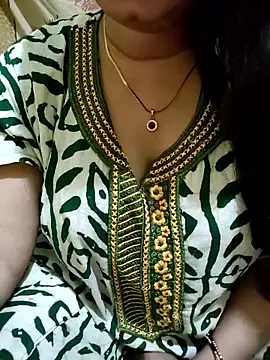 Snapshot of PARI51 chatting on 05-12-26, 08:17 PARI51 online show from 05-12-26, 08:17