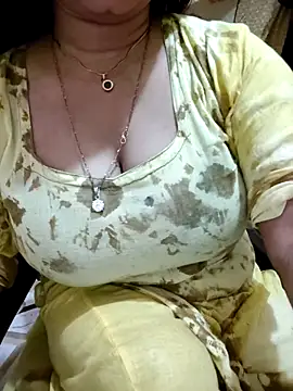 Snapshot of PARI51 chatting on 06-06-26, 08:02 PARI51 online show from 06-06-26, 08:02
