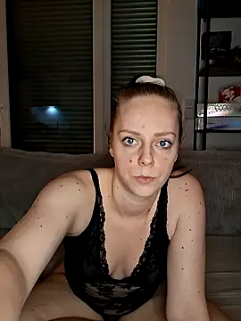 Snapshot of Larifari0406 chatting on 02-04-26, 08:36 Larifari0406 online show from 02-04-26, 08:36