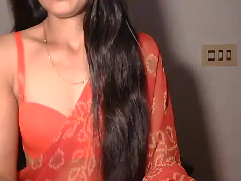 Snapshot of Qute_flora chatting on 05-14-26, 06:04 Qute flora online show from 05-14-26, 06:04