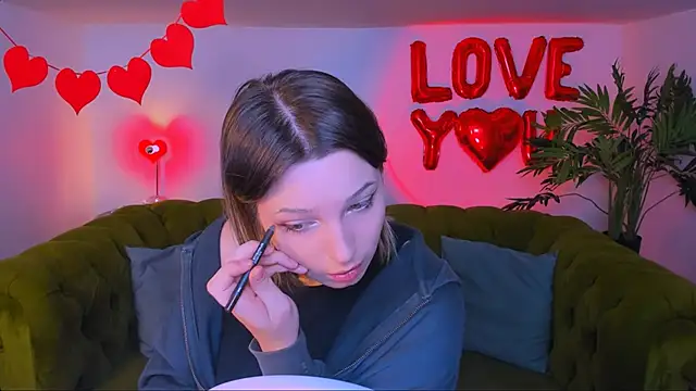 Snapshot of meowseduce chatting on 02-11-26, 01:38 meowseduce online show from 02-11-26, 01:38