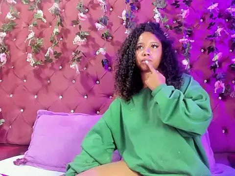 Lunaa Brunettee online show from 02-05-26, 03:11