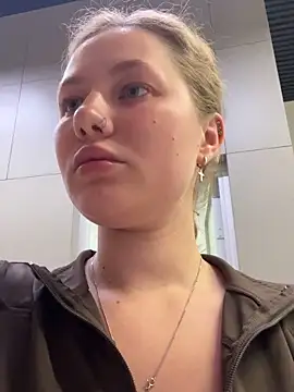 Snapshot of AsynaYuuki chatting on 02-22-26, 06:50 AsynaYuuki online show from 02-22-26, 06:50