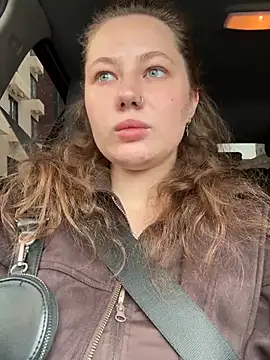 AsynaYuuki online show from 04-02-26, 10:46