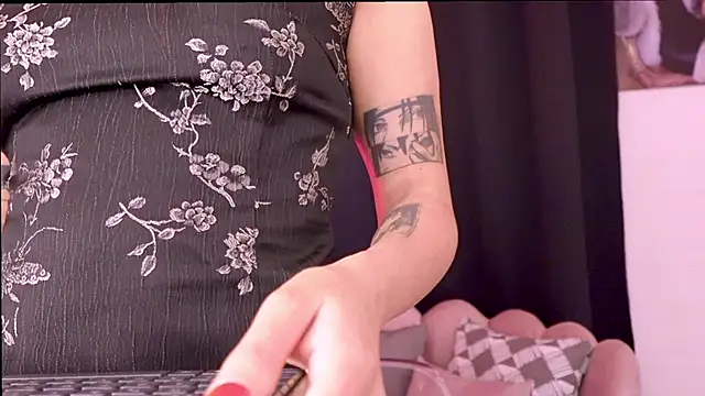 dakotacollins  online show from 04-13-26, 03:12