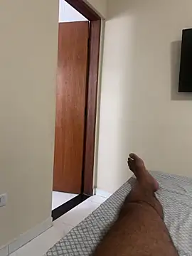 Snapshot of Renataalves chatting on 02-07-26, 10:41 Renataalves online show from 02-07-26, 10:41