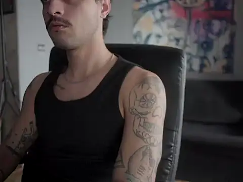 Snapshot of favdealer chatting on 02-07-26, 02:10 favdealer online show from 02-07-26, 02:10