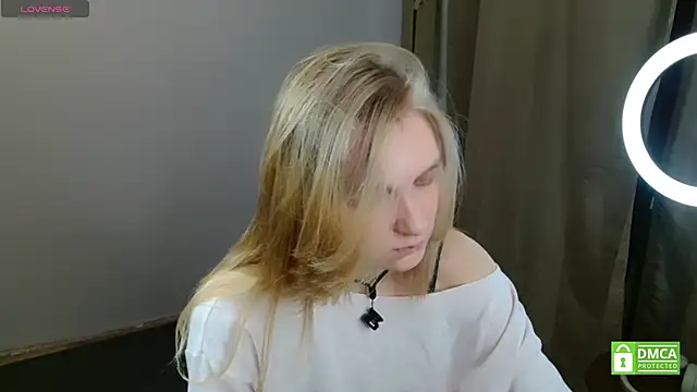 Snapshot of Alex-wer chatting on 04-21-26, 09:15 Alex-wer online show from 04-21-26, 09:15