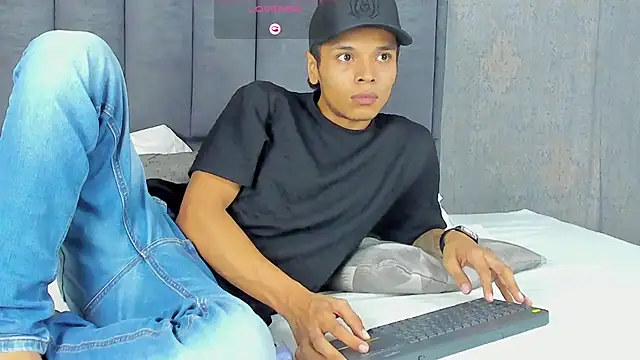 Alejandroo Montenegro online show from 03-14-26, 01:23