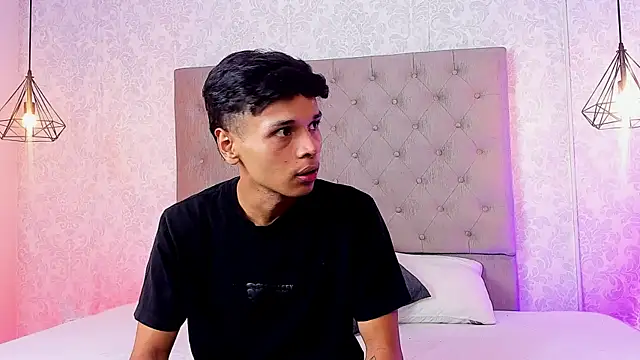 Snapshot of Alejandroo_Montenegro chatting on 05-24-26, 12:15 Alejandroo Montenegro online show from 05-24-26, 12:15