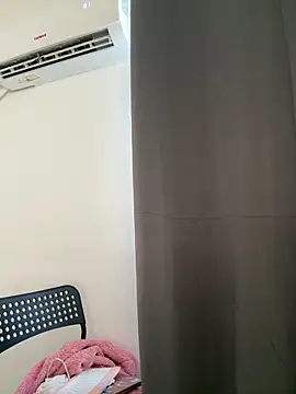 Snapshot of MelaFoxx chatting on 02-08-26, 01:14 MelaFoxx online show from 02-08-26, 01:14