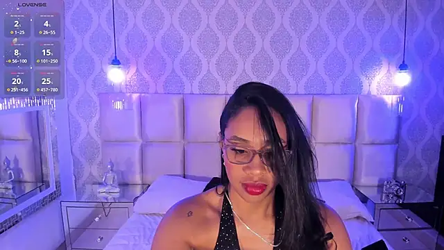 Snapshot of Scarlett_Viibe chatting on 02-17-26, 11:50 Scarlett Viibe online show from 02-17-26, 11:50