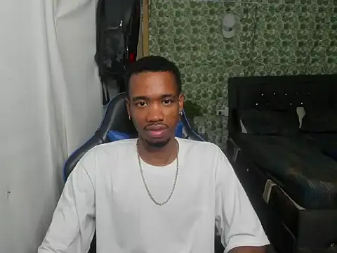 Snapshot of Kofi_exotic_2 chatting on 06-17-26, 05:47 Kofi exotic 2 online show from 06-17-26, 05:47