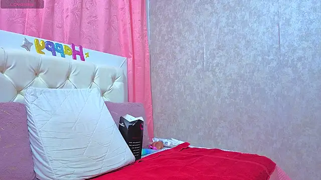 Snapshot of annya_thaylor chatting on 02-27-26, 02:00 annya thaylor online show from 02-27-26, 02:00