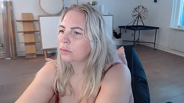 Amanda Norsk online show from 03-24-26, 09:36