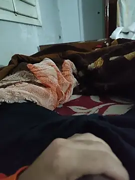 Snapshot of amirMohamed58 chatting on 02-08-26, 12:14 amirMohamed58 online show from 02-08-26, 12:14