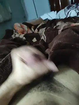 amirMohamed58 online show from 04-12-26, 01:38