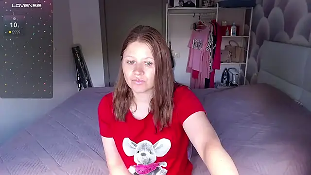 Snapshot of Aleksasamuii chatting on 07-15-26, 07:57 Aleksasamuii online show from 07-15-26, 07:57