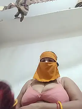 Snapshot of punamji_sexe chatting on 07-08-26, 01:48 punamji sexe online show from 07-08-26, 01:48
