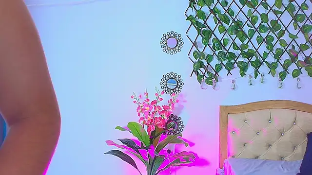 Snapshot of Miabunny___ chatting on 03-02-26, 05:08 Miabunny online show from 03-02-26, 05:08