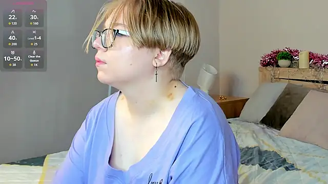 Snapshot of Lauraaa_Smith chatting on 02-18-26, 12:39 Lauraaa Smith online show from 02-18-26, 12:39