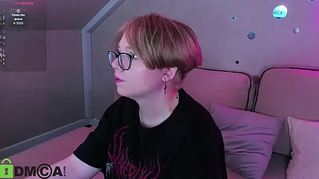 Snapshot of Lauraaa_Smith chatting on 02-26-26, 07:40 Lauraaa Smith online show from 02-26-26, 07:40