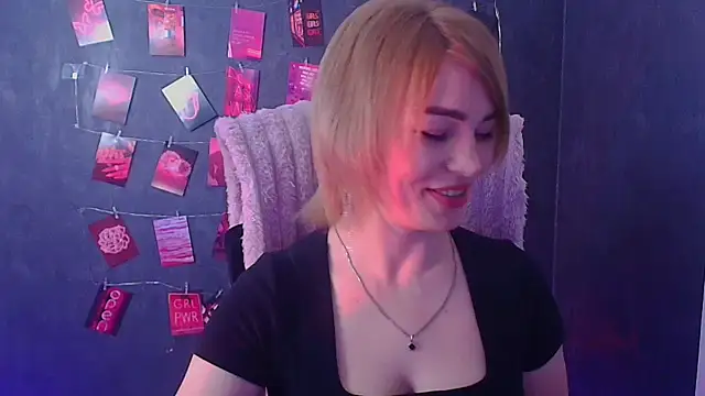 CuttieEmma online show from 03-12-26, 06:52