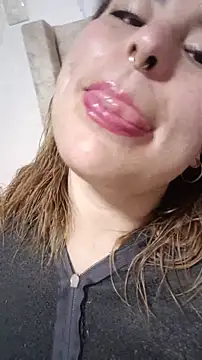 Kennya Rodriguez online show from 04-16-26, 04:02