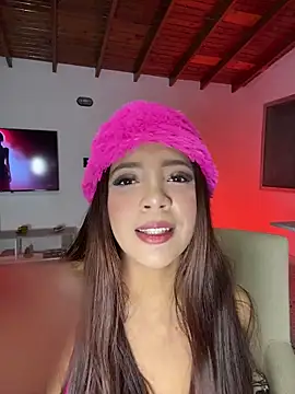 Snapshot of Pushaina__1 chatting on 02-28-26, 05:19 Pushaina 1 online show from 02-28-26, 05:19